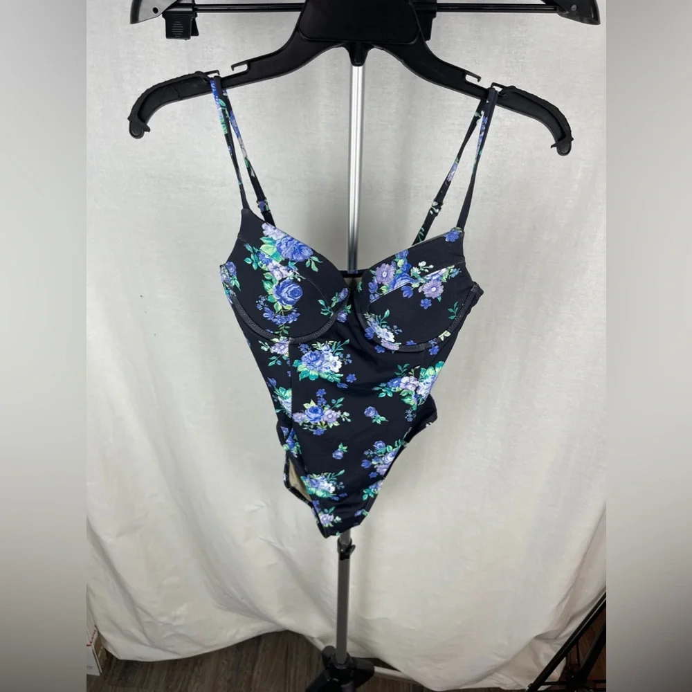 WeWoreWhat Underwire Black With Blue Flowers One-Piece Size Medium NWT